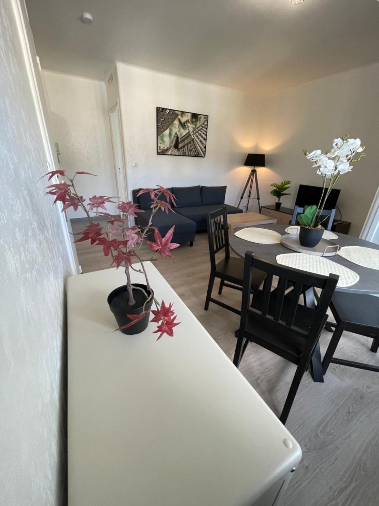Appartement Renove Tout Equipe, Centre Ville, Proche De La Gare Et Commerce Флер Экстерьер фото