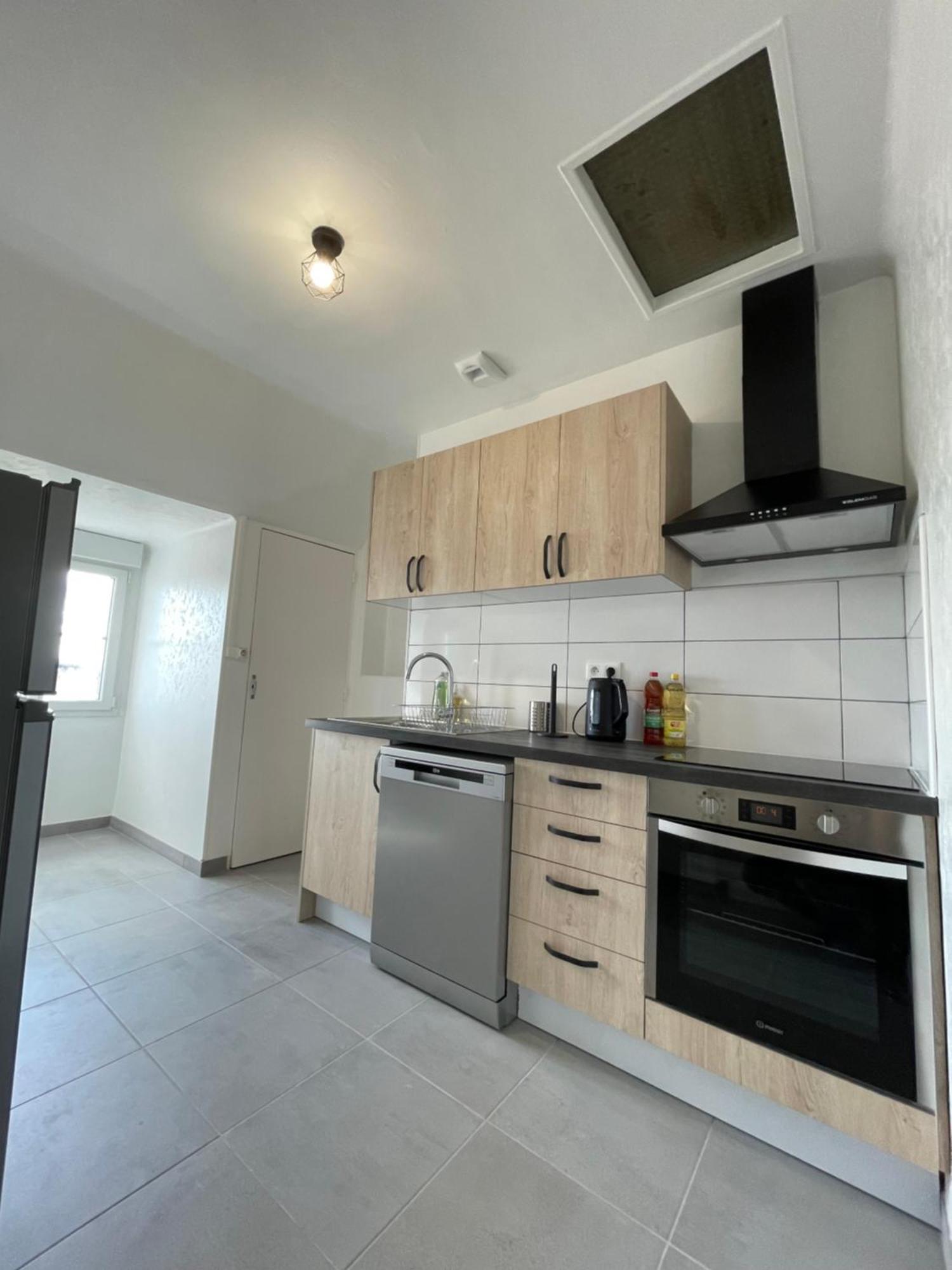 Appartement Renove Tout Equipe, Centre Ville, Proche De La Gare Et Commerce Флер Экстерьер фото