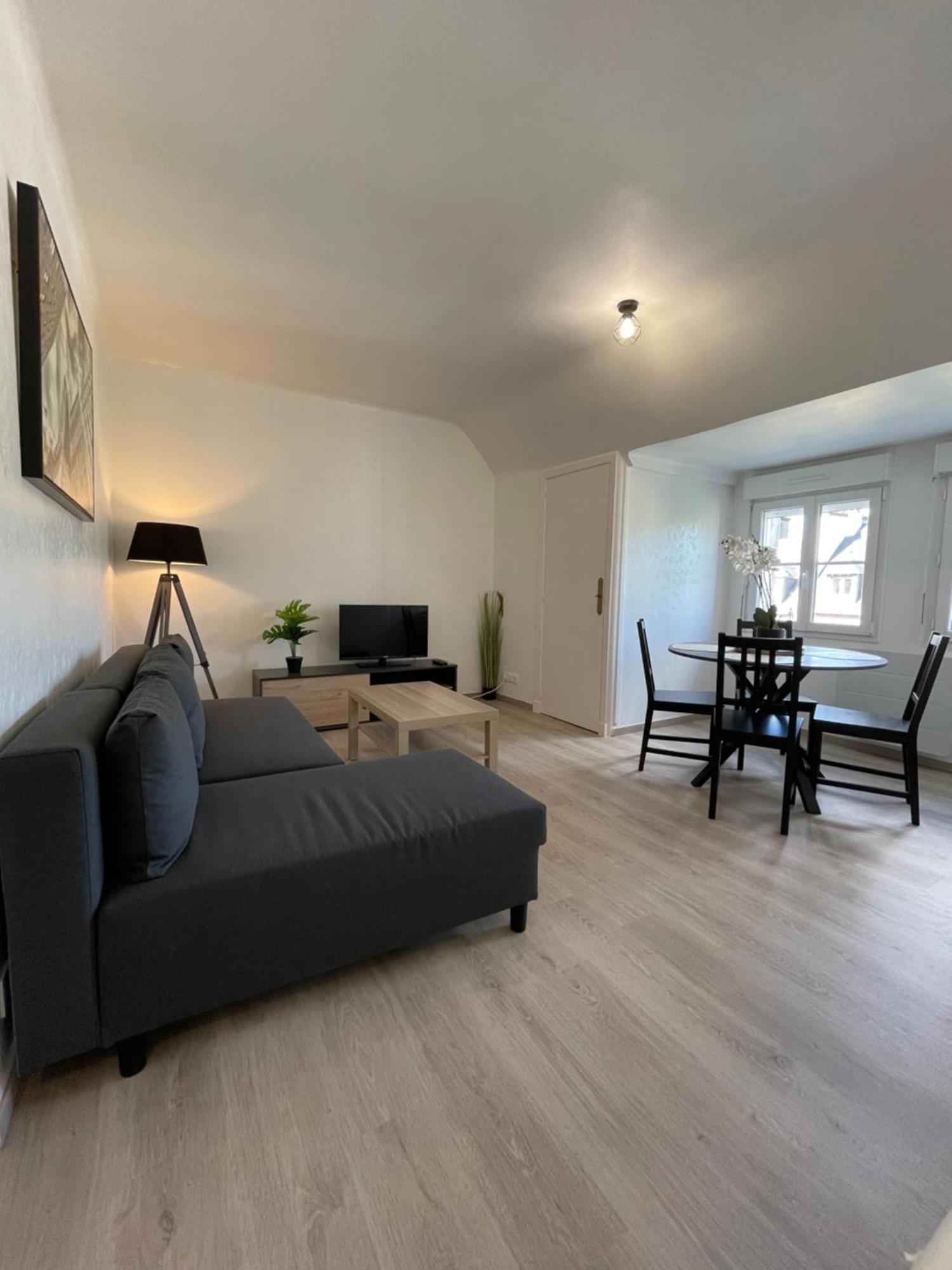 Appartement Renove Tout Equipe, Centre Ville, Proche De La Gare Et Commerce Флер Экстерьер фото